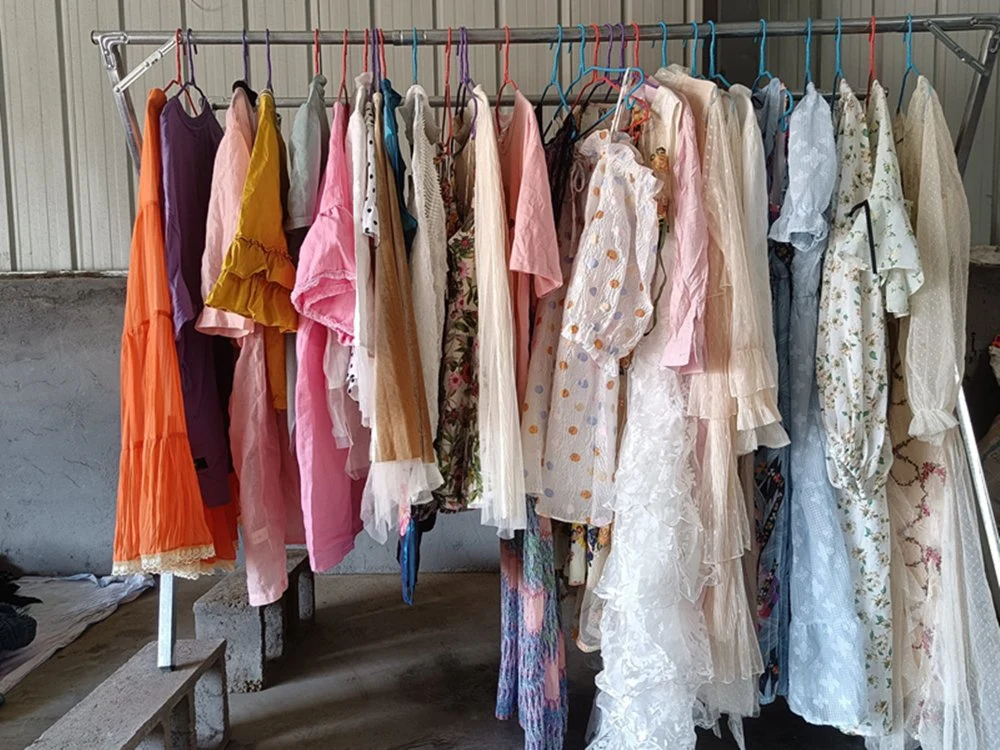 Second Hand Used Ladies Clothes/Dresses Stock Wholesale Used Clothing in Bales